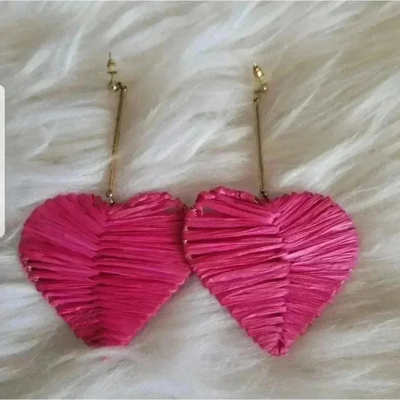 Charmin Charlie Earrings - Picture 4 of 5